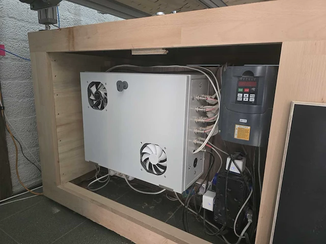 Brandless - cnc milling machine - 2020 - afbeelding 11 van  11