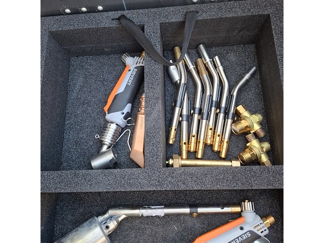 Brandslangen, snijbrander set en hydrauliek slang op haspel, sievert/holmatro - afbeelding 6 van  8