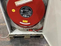 Brandslanghaspel in kast, ajax, en 671-1, rood/wit