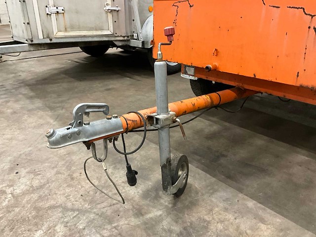 Brandstof aanhangwagen - afbeelding 2 van  13