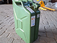 Brandstof jerrycan 20 liter - afbeelding 2 van  5
