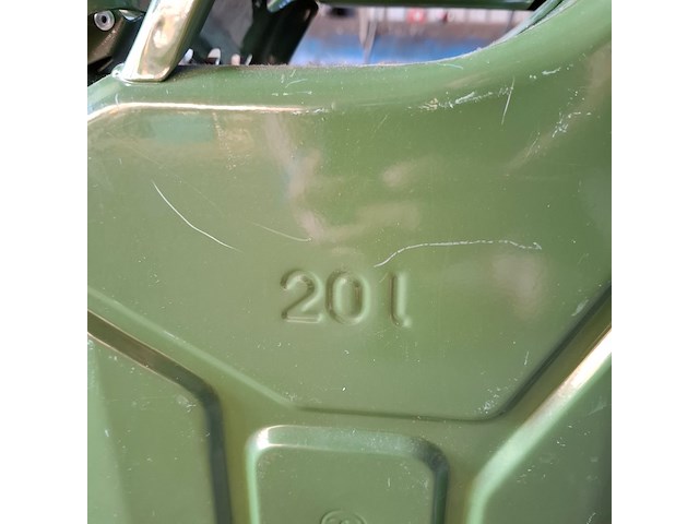 Brandstof jerrycan 20 liter - afbeelding 5 van  5