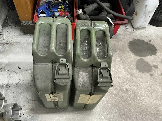 Brandstof jerrycan (2x) - afbeelding 3 van  3