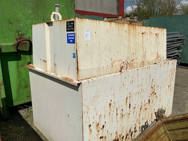 Brandstof opslagtank 3000l - afbeelding 1 van  8