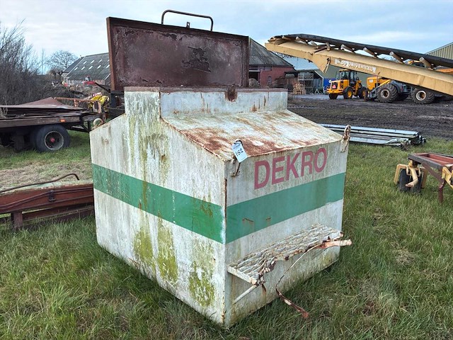 Brandstof opslagtank - afbeelding 1 van  4