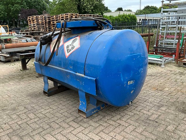 Brandstof opslagtank - afbeelding 1 van  6