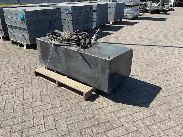 Brandstof tank 400 liter - afbeelding 5 van  7