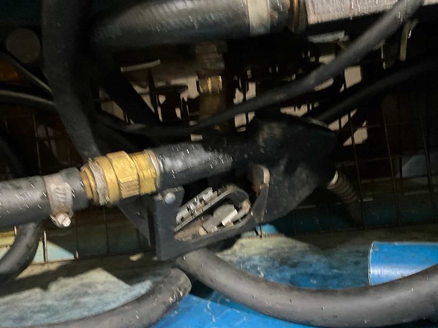 Brandstof tank - afbeelding 10 van  11