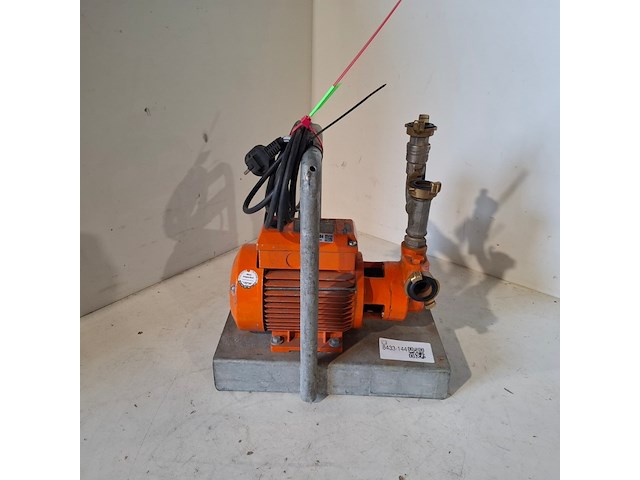Brandstofpomp 230v voor brandstoftank ~ calpeda, cam60e, bouwjaar 2015 - afbeelding 1 van  6