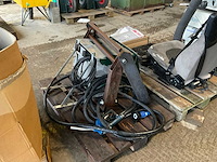 Brandstofpomp met vulpistool - afbeelding 1 van  5