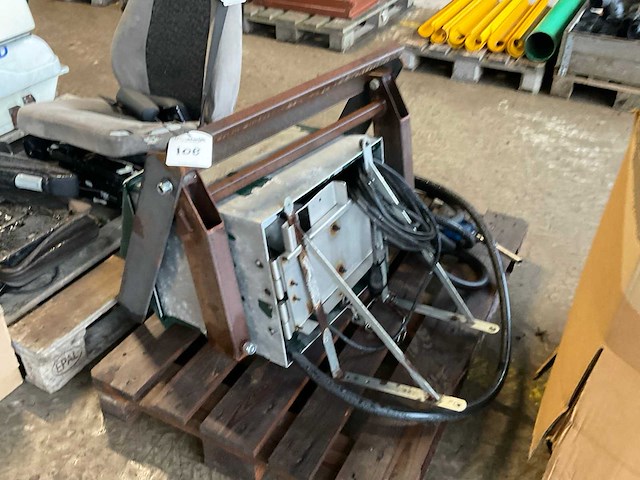 Brandstofpomp met vulpistool - afbeelding 3 van  5