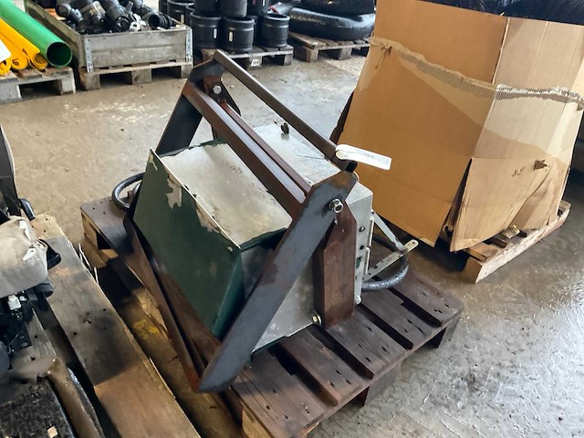 Brandstofpomp met vulpistool - afbeelding 5 van  5