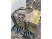 Brandstoftank - vrachtwagen onderdeel - afbeelding 2 van  3