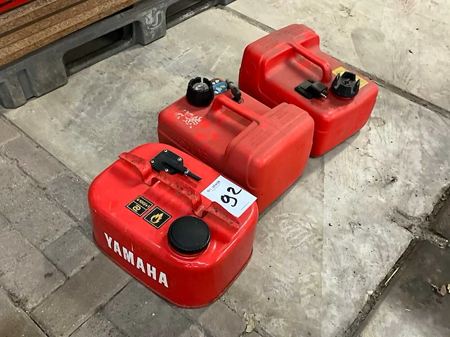 Brandstoftank (3x) - afbeelding 1 van  4