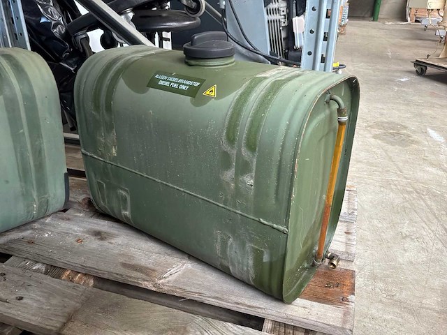 Brandstoftank (3x) - afbeelding 1 van  5