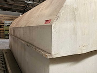 Brandstoftank met pompstation - afbeelding 10 van  13