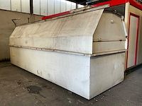 Brandstoftank met pompstation - afbeelding 1 van  13