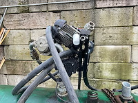 Brandstoftanks met pomp - afbeelding 7 van  10