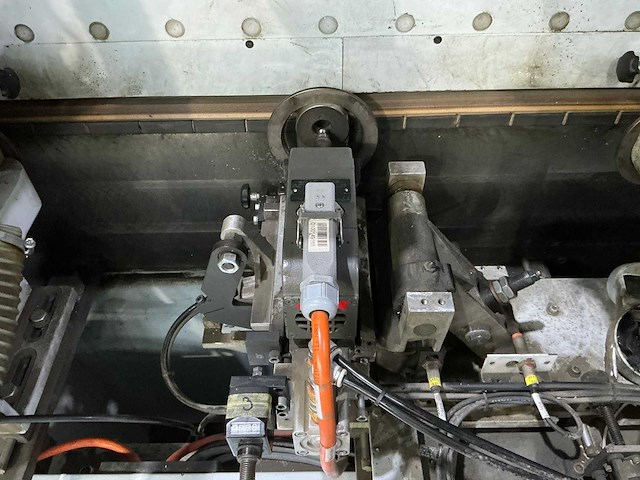 Brandt - 2011 - kdf 880 - kantaanlijmmachine - afbeelding 16 van  34