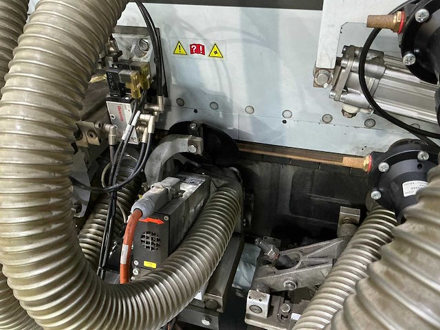 Brandt - 2011 - kdf 880 - kantaanlijmmachine - afbeelding 17 van  34