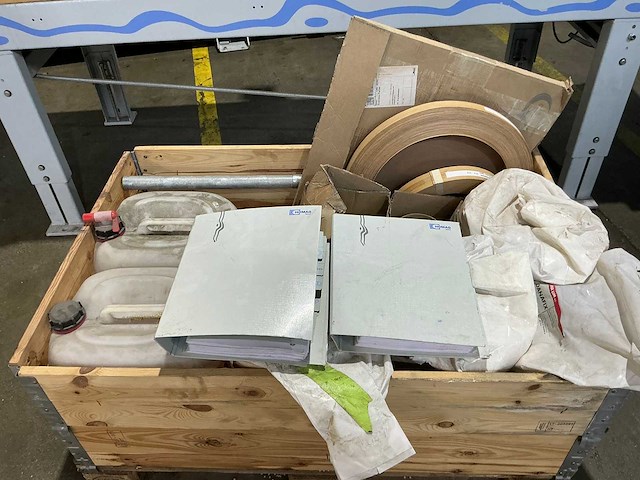 Brandt - 2011 - kdf 880 - kantaanlijmmachine - afbeelding 28 van  34