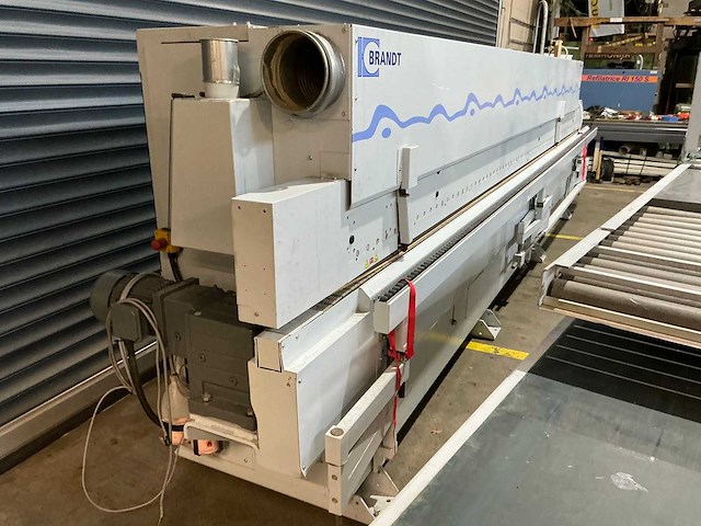 Brandt - 2011 - kdf 880 - kantaanlijmmachine - afbeelding 34 van  34