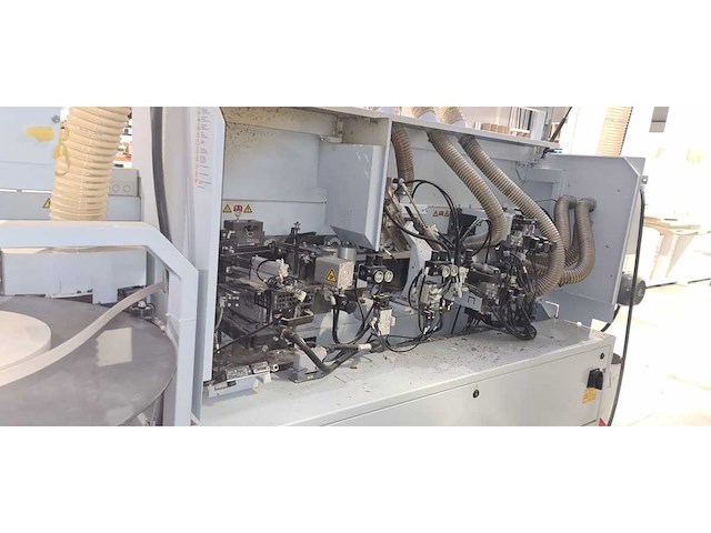 Brandt - 2014 - kdf210 - cnc kantenaanlijmmachine - afbeelding 2 van  18