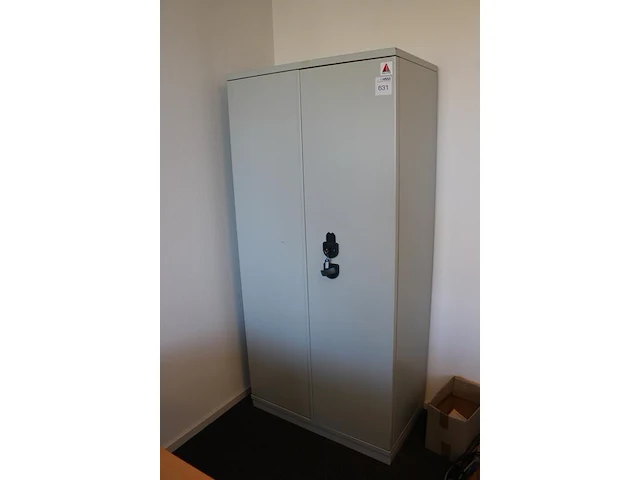 Brandvertragende kast profiler. afmeting 93 x 52 cm. hoogte 195 cm - afbeelding 2 van  3