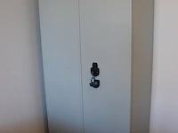 Brandvertragende kast profiler. afmeting 93 x 52 cm. hoogte 195 cm - afbeelding 2 van  3