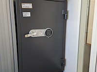 Brandvertragende kluis met code ecb-s, salvus torino 4, bouwjaar 2011 - afbeelding 1 van  5