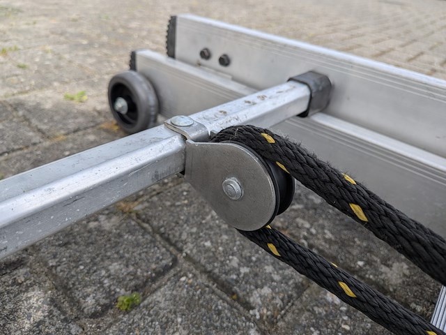 Brandweer optrekladder, dirks, dbt 2x18, 2004 - afbeelding 7 van  8