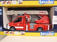 Brandweerauto bruder met licht- en geluidseffecten - afbeelding 1 van  1