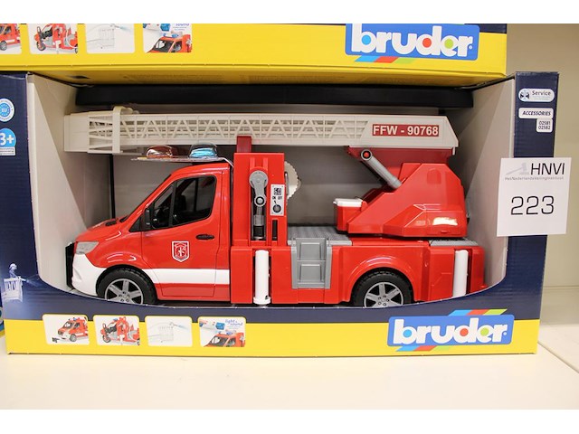 Brandweerauto bruder met licht- en geluidseffecten - afbeelding 1 van  1
