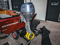 Brandweerboot met buitenboordmotor, honda, bf20d, op boottrailer, pega - afbeelding 3 van  27