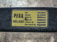 Brandweerboot met buitenboordmotor, honda, bf20d, op boottrailer, pega - afbeelding 19 van  27