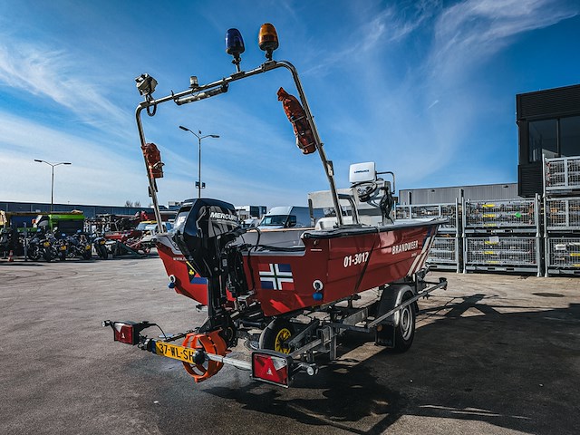 Brandweerboot met buitenboordmotor, mercury, f15elpt, op boottrailer, pega - afbeelding 24 van  28