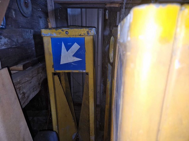 Brandweerpaal - verkeerszuilen oud - afbeelding 9 van  10