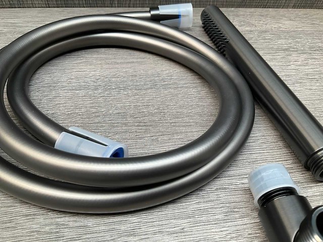 Brauer gunmetal edition staaf handdouche wandaansluitbocht en slang 150cm - afbeelding 5 van  7