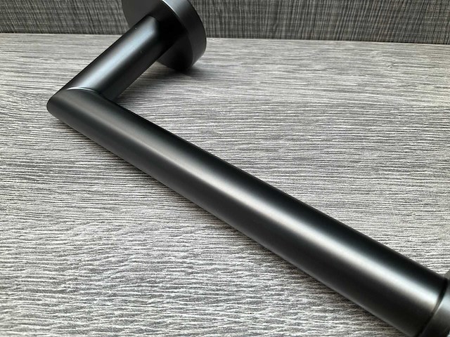 Brauer gunmetal edition toiletrolhouder pvd brushed gunmetal - afbeelding 3 van  4