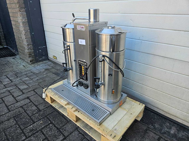 Bravilor - koffiemachine - afbeelding 1 van  2