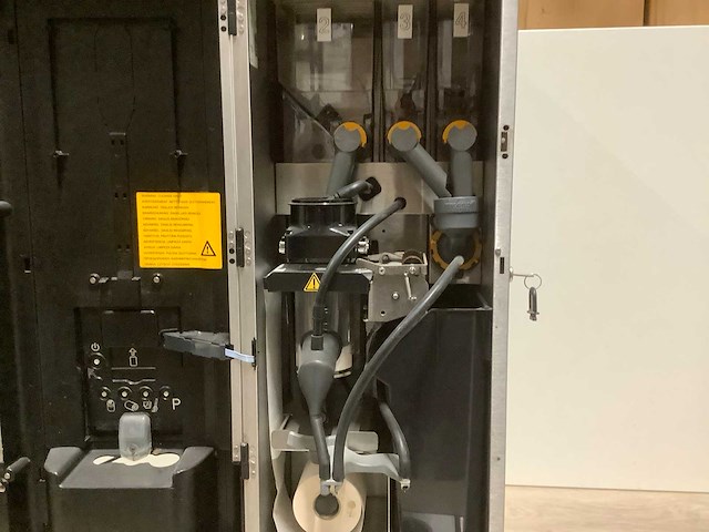 Bravilor bonomat freshmore 310 koffiemachine - afbeelding 6 van  6