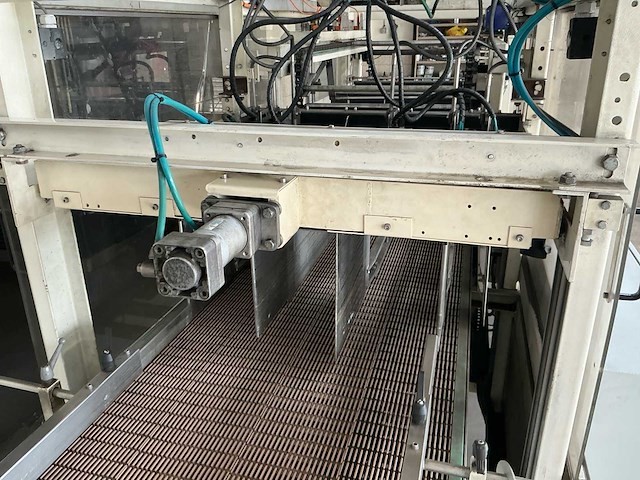 Bredapack tl 1200 conserve verpakkingmachine - afbeelding 21 van  23