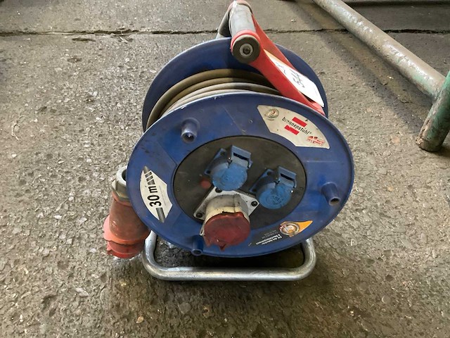 Brederstuhl krachtstroom verlengkabelhaspel (2x) - afbeelding 3 van  4