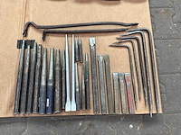 Breekijzers, koevoeten en beitels/doorslagen (28x) - afbeelding 2 van  5