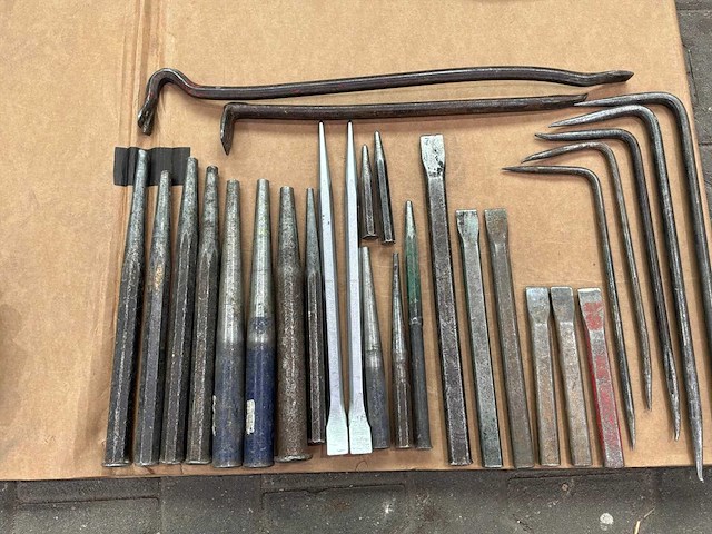 Breekijzers, koevoeten en beitels/doorslagen (28x) - afbeelding 3 van  5