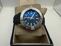 Breitling avenger automatic 42 | blue dial | unworn | 2026 - afbeelding 4 van  6