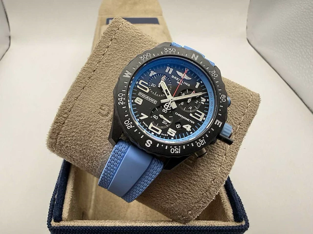 Breitling endurance pro 38 | black dial | unworn | 2026 - afbeelding 3 van  7