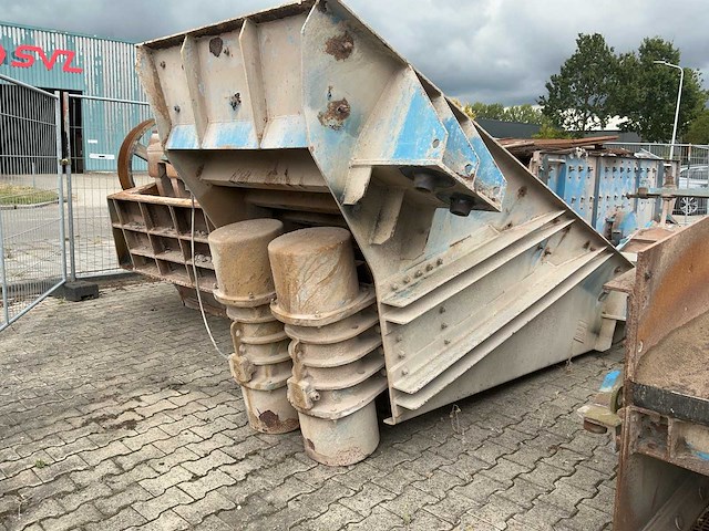 Breker kleemann met een shb12 rotor. - mobiele breekinstallatie - afbeelding 19 van  98