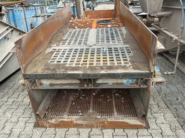 Breker kleemann met een shb12 rotor. - mobiele breekinstallatie - afbeelding 30 van  98