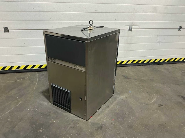 Brema cb425w-q ijsblokjesmachine - afbeelding 1 van  8